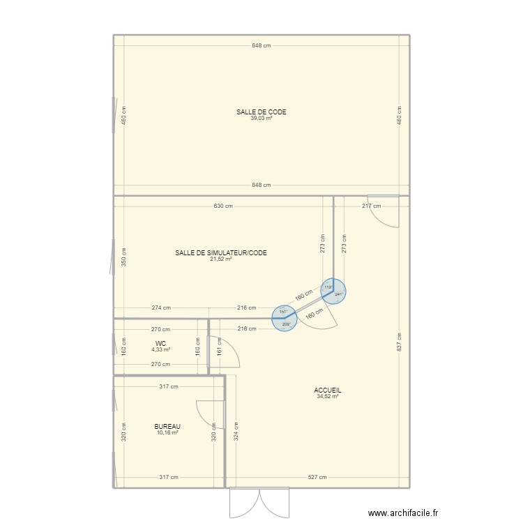 LOCAL. Plan de 5 pièces et 110 m2