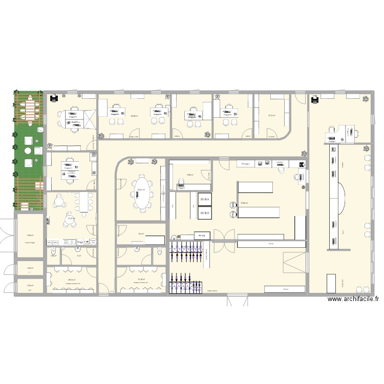 Bureaux magasin 2025. Plan de 17 pièces et 268 m2