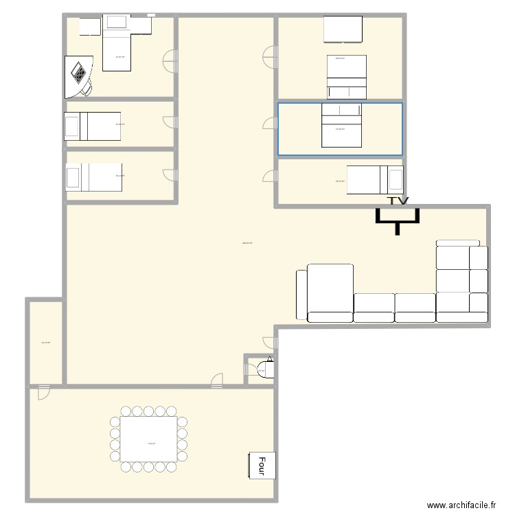 aunt house. Plan de 10 pièces et 745 m2