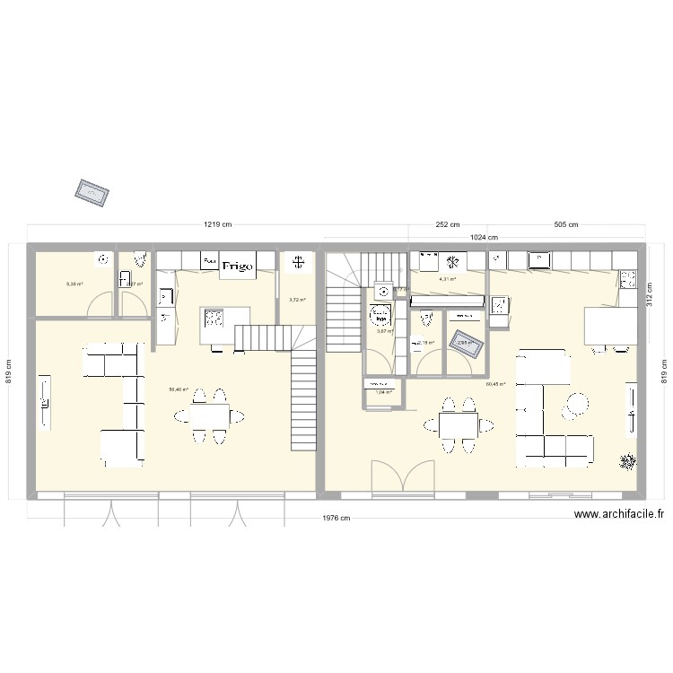 Loft. Plan de 34 pièces et 337 m2