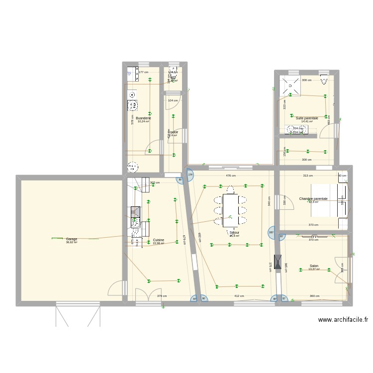 Maison. Plan de 9 pièces et 147 m2