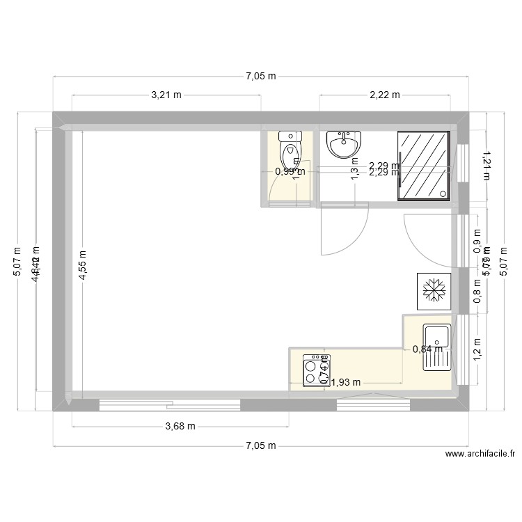 garage. Plan de 4 pièces et 4 m2