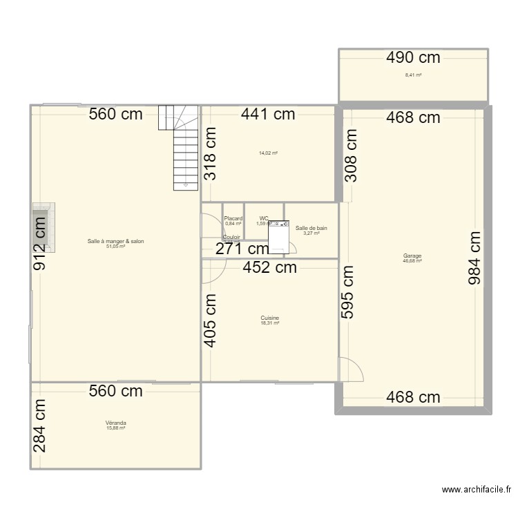 Eriso. Plan de 10 pièces et 162 m2