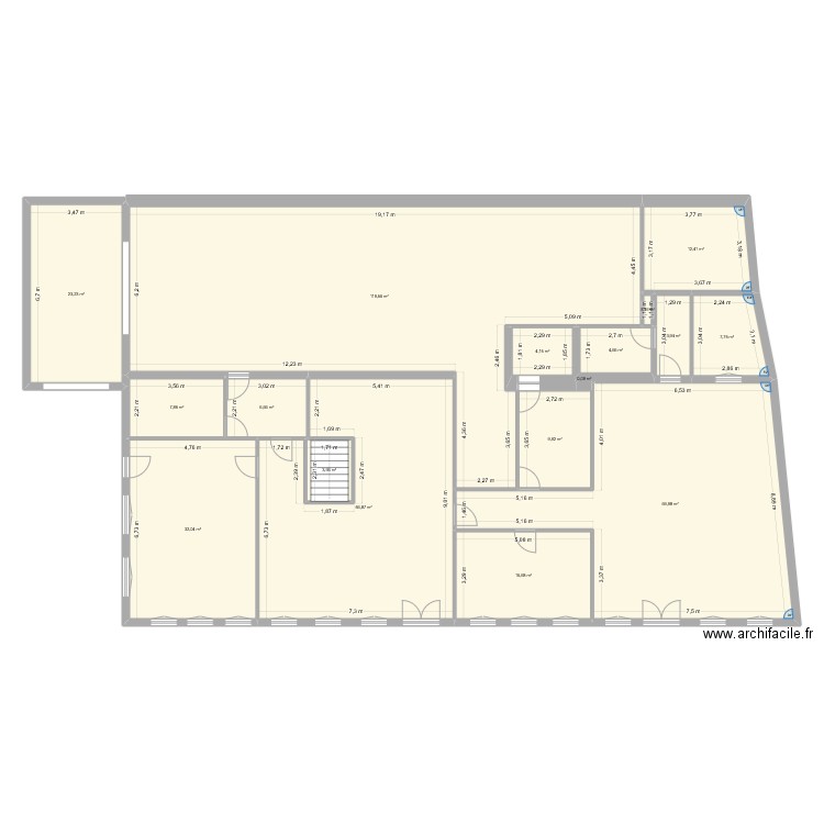 ILUSA CHARDELIEVRE. Plan de 17 pièces et 380 m2