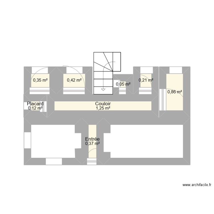 Etage maison Touvre. Plan de 8 pièces et 4 m2