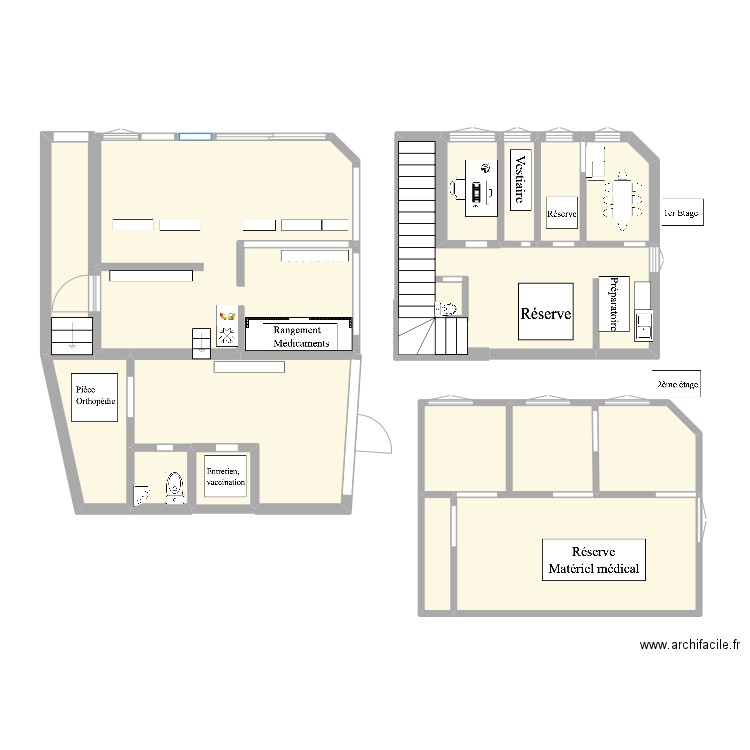 Pharmacie  chaussée. Plan de 15 pièces et 93 m2