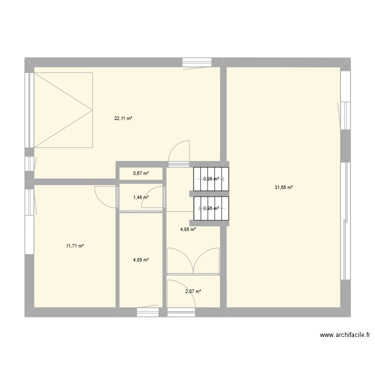 Maison 00. Plan de 10 pièces et 81 m2