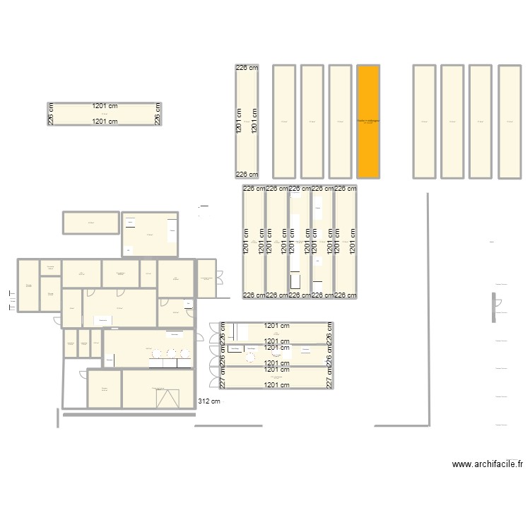 Albacore 5. Plan de 37 pièces et 759 m2