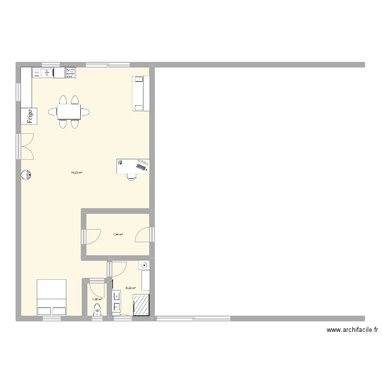 Hangar. Plan de 4 pièces et 90 m2