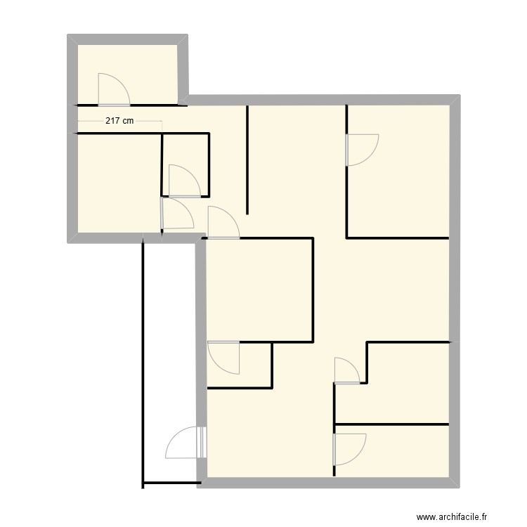 s/sol. Plan de 3 pièces et 73 m2