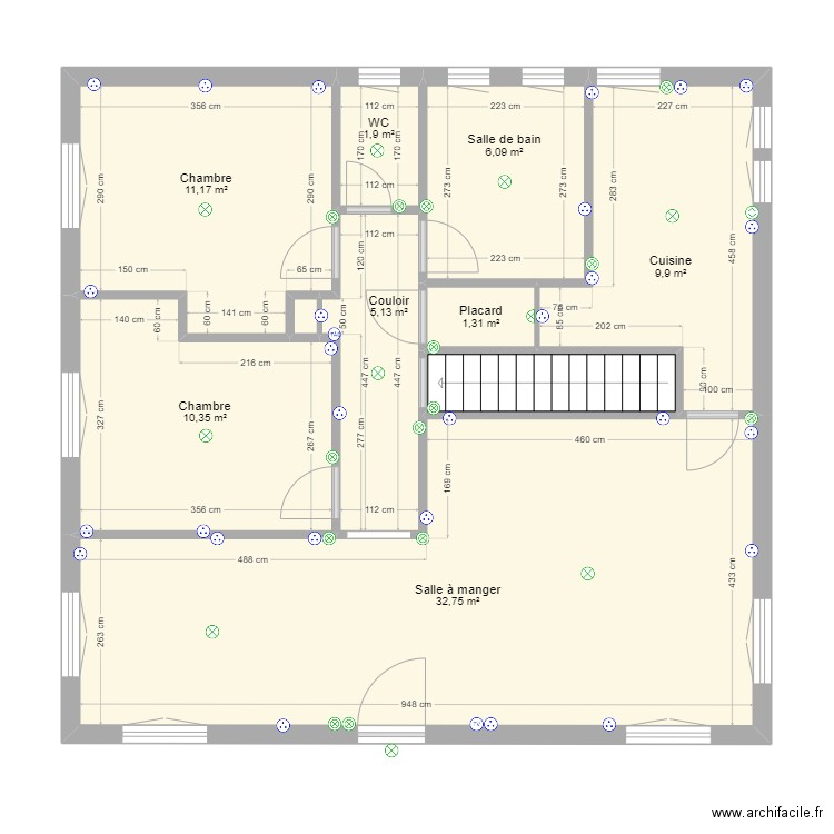 Maison Mimosas. Plan de 10 pièces et 82 m2