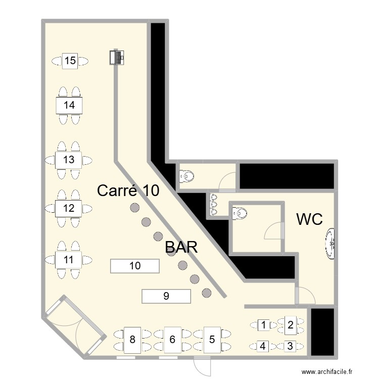 Carré 10. Plan de 8 pièces et 153 m2