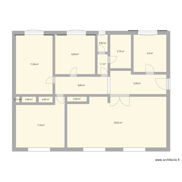 T4 . Plan de 14 pièces et 82 m2