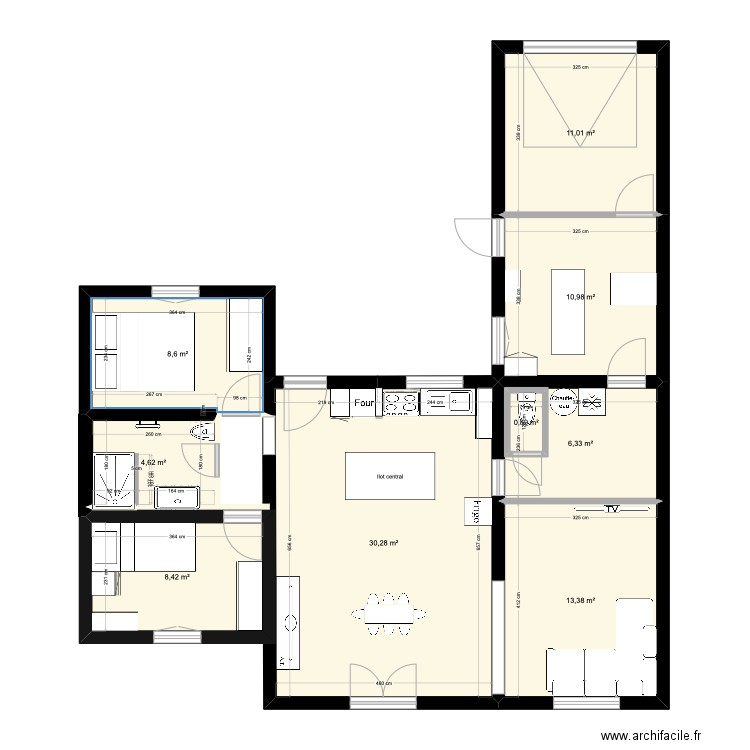 plan maison. Plan de 9 pièces et 96 m2