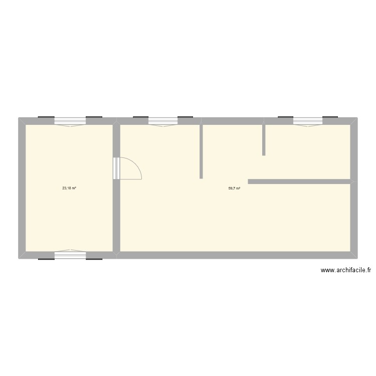 Maison. Plan de 2 pièces et 83 m2