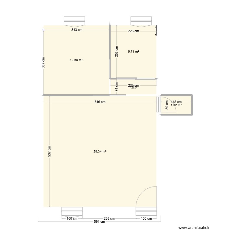 1er plan. Plan de 5 pièces et 49 m2