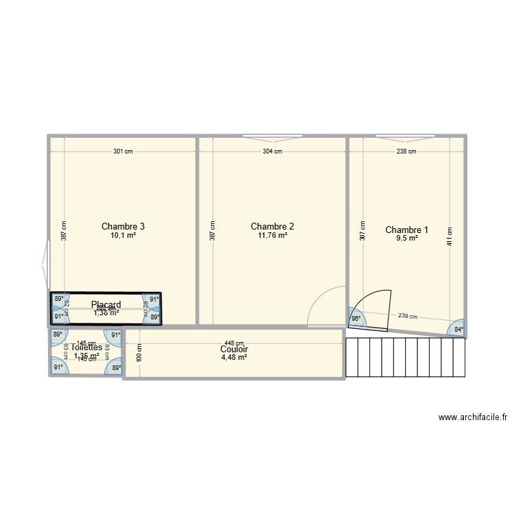 etage. Plan de 6 pièces et 40 m2