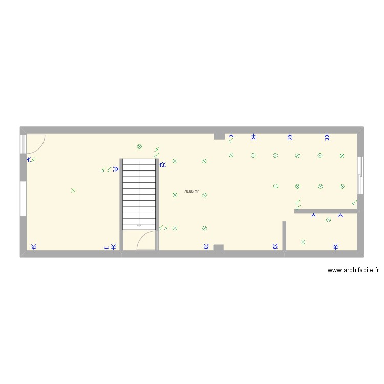 Nicolas. Plan de 1 pièce et 70 m2