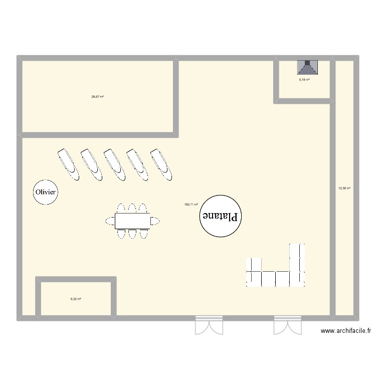 jardin couvent . Plan de 5 pièces et 213 m2