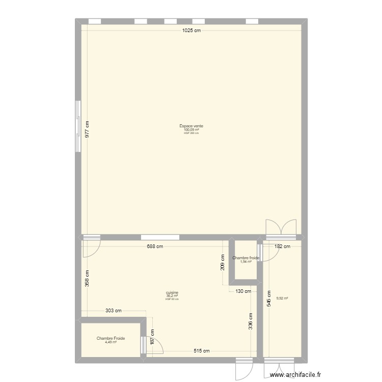 Superette Tredion. Plan de 5 pièces et 153 m2