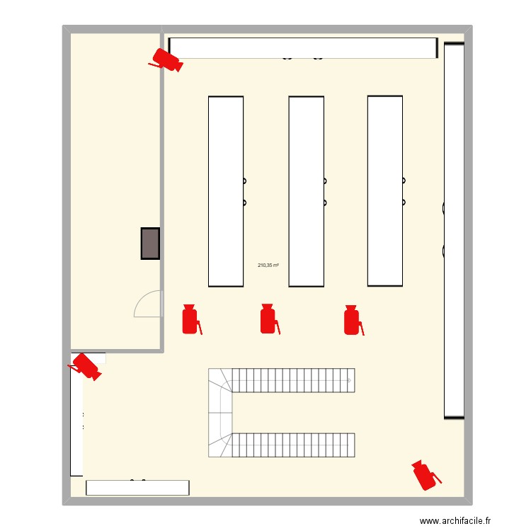 joueclub Grasse 1er. Plan de 1 pièce et 210 m2