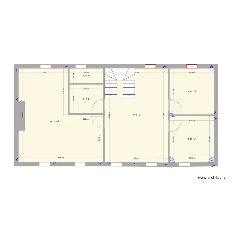 Combles. Plan de 6 pièces et 81 m2