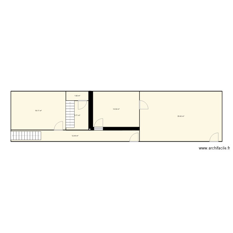 RDC Immeuble Grigny. Plan de 0 pièce et 0 m2