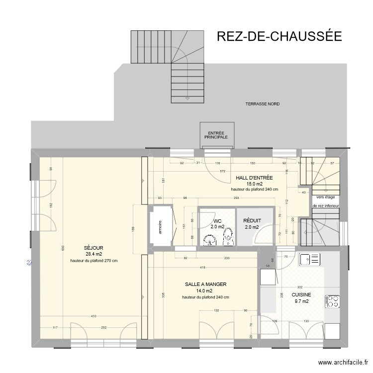 Rez-de-chaussée. Plan de 8 pièces et 75 m2