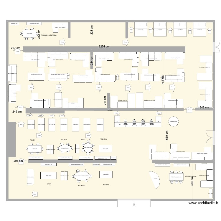 Strasbourg 4. Plan de 1 pièce et 699 m2