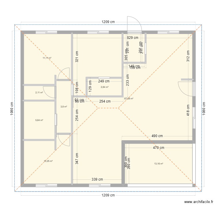 Maison. Plan de 8 pièces et 116 m2