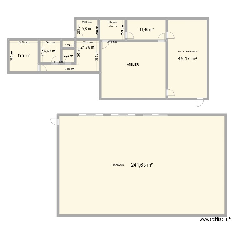 SALLE DE REUNION. Plan de 10 pièces et 403 m2