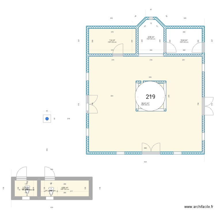 mosquée Diandioly . Plan de 6 pièces et 92 m2