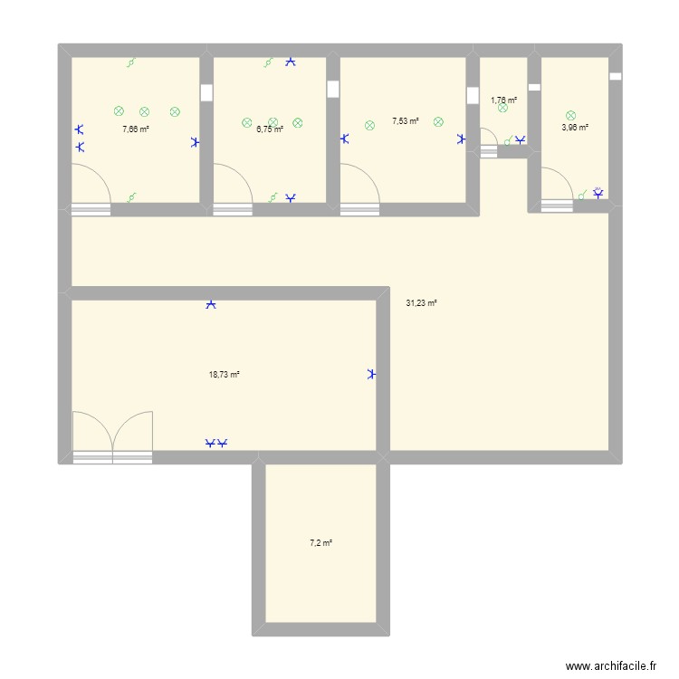 maison. Plan de 8 pièces et 85 m2