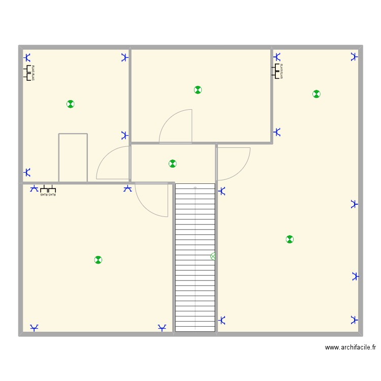 Plan étage vide. Plan de 6 pièces et 223 m2