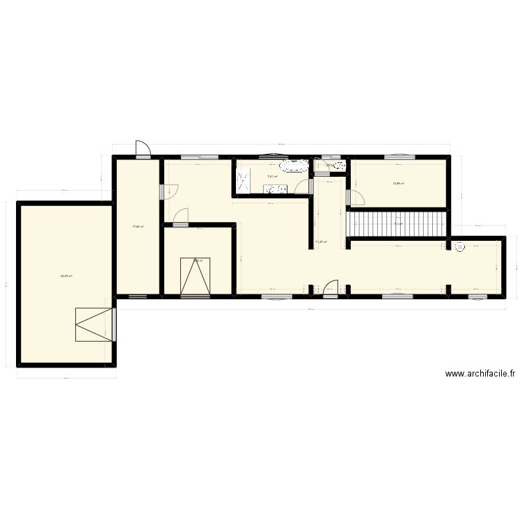 Maison. Plan de 8 pièces et 176 m2