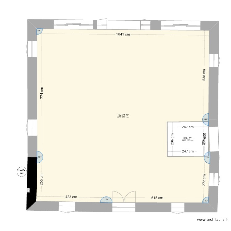 Voir. Plan de 2 pièces et 113 m2