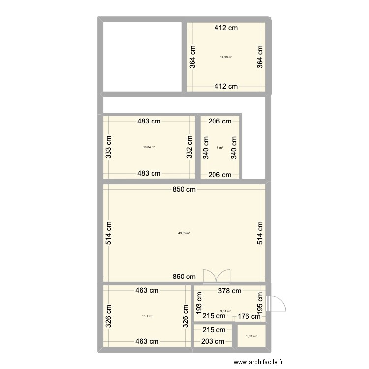 Maison. Plan de 7 pièces et 108 m2