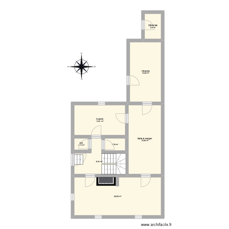 Soleil. Plan de 8 pièces et 76 m2