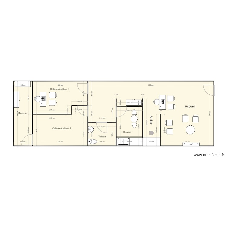 Magasin Le Chesnay. Plan de 6 pièces et 74 m2