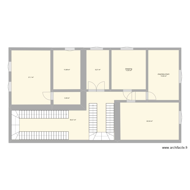 1 er etage. Plan de 8 pièces et 137 m2