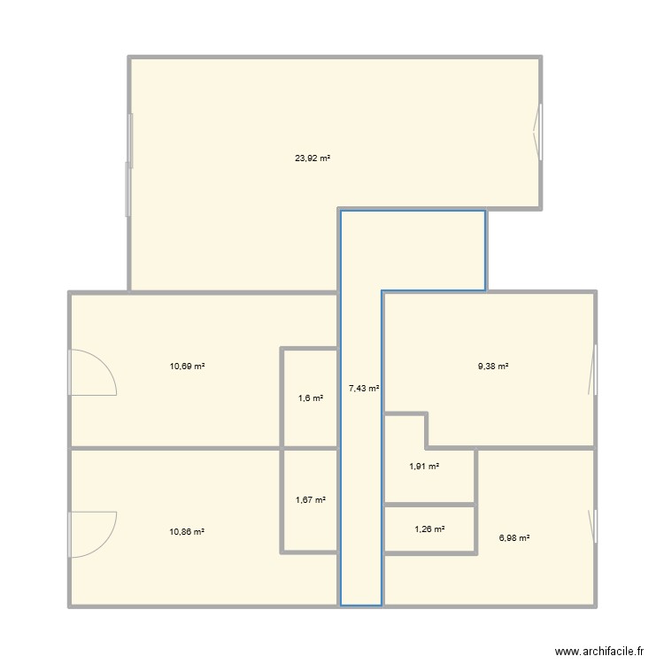 Maison avant. Plan de 10 pièces et 76 m2