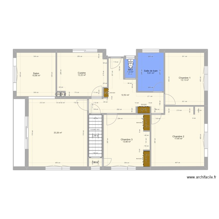 Maison. Plan de 13 pièces et 114 m2