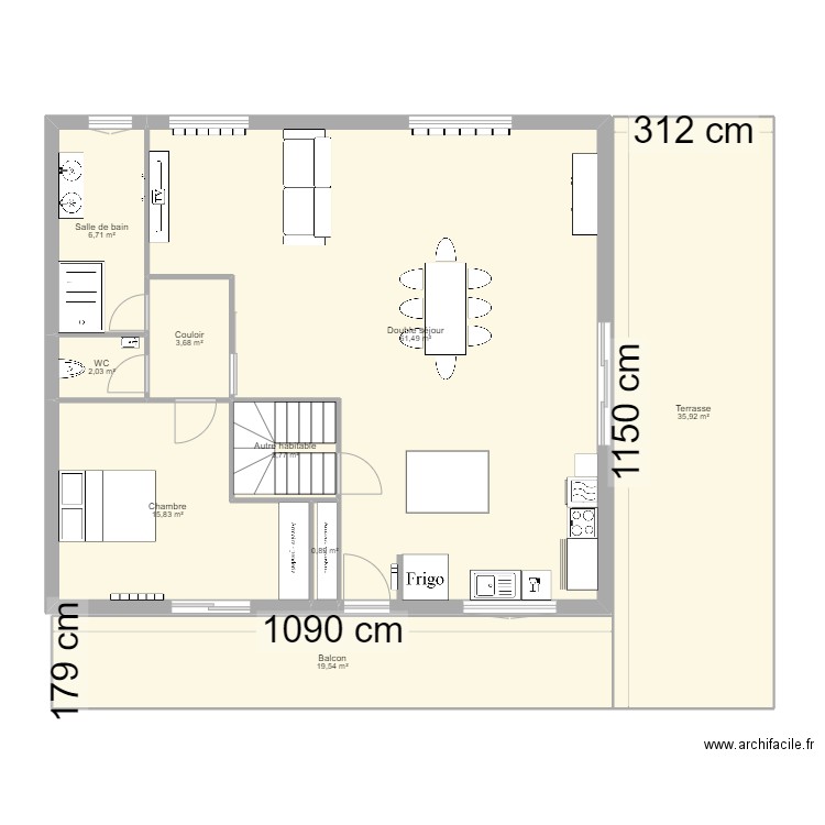 Maison Berzé. Plan de 9 pièces et 150 m2