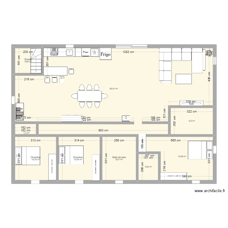 étage maison. Plan de 9 pièces et 142 m2