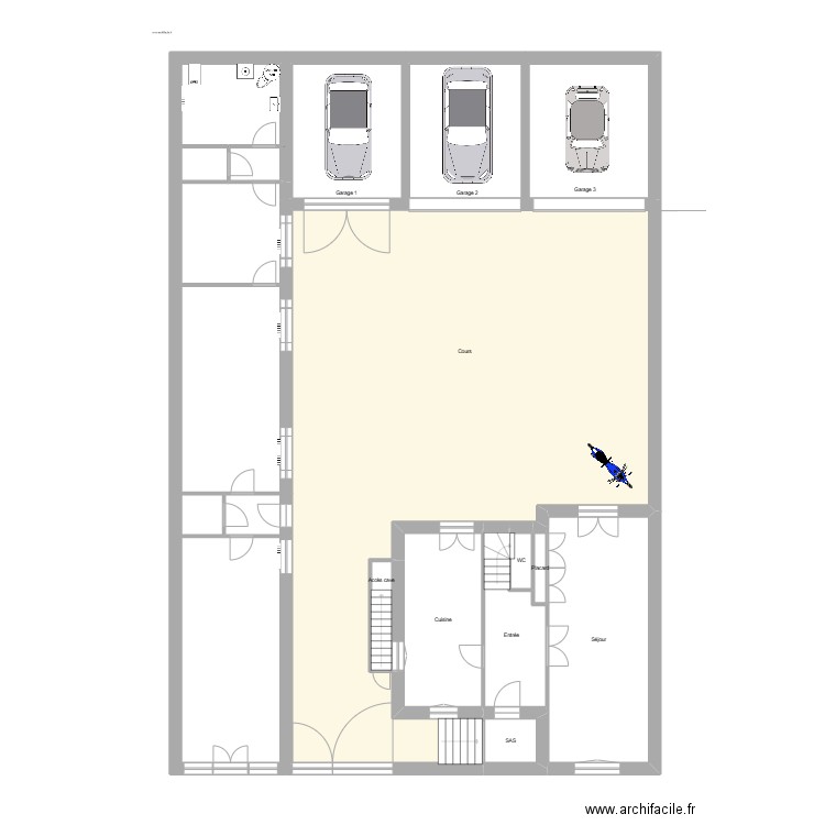 Mallek EXTERIEUR. Plan de 19 pièces et 370 m2