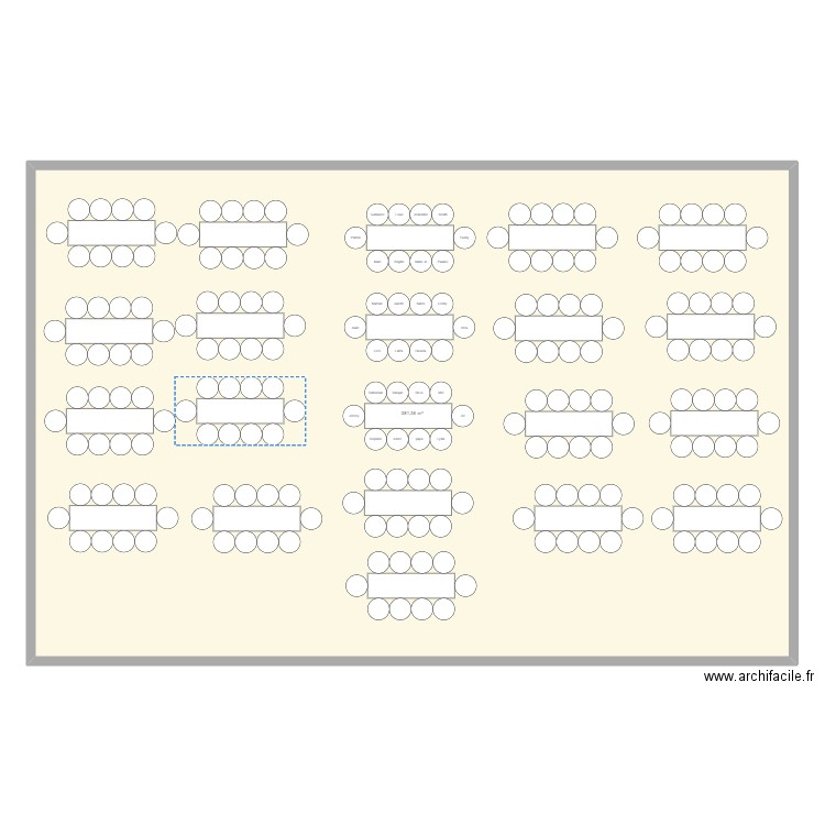 Mariage. Plan de 1 pièce et 381 m2