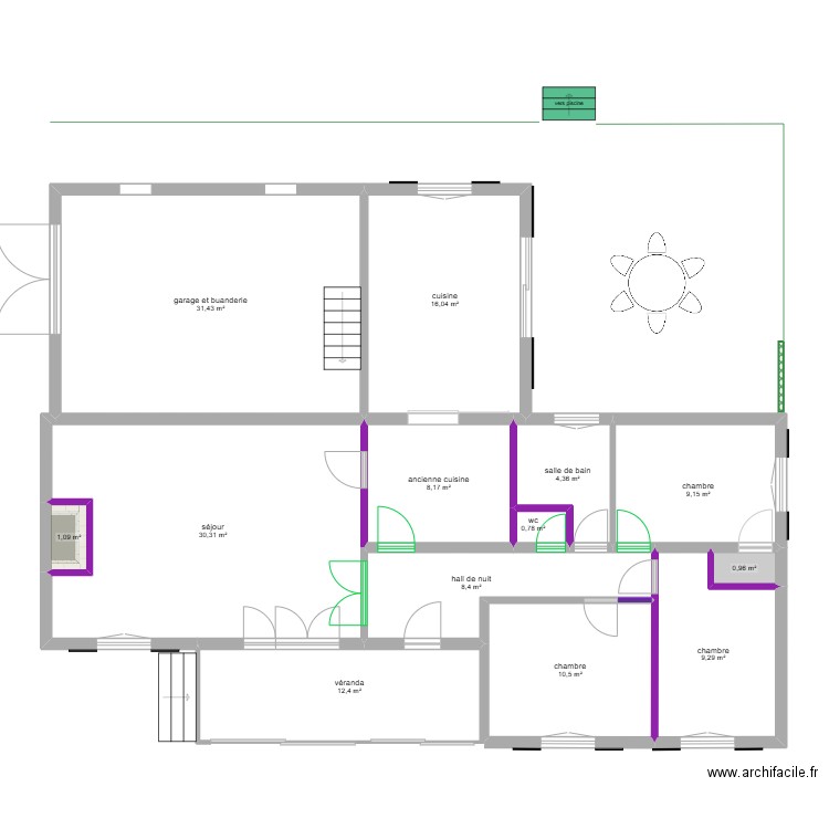 plan initial avec murs existants à détruire et portes à fermer. Plan de 13 pièces et 143 m2