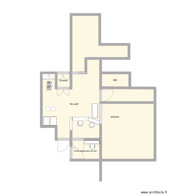 stage. Plan de 7 pièces et 45 m2