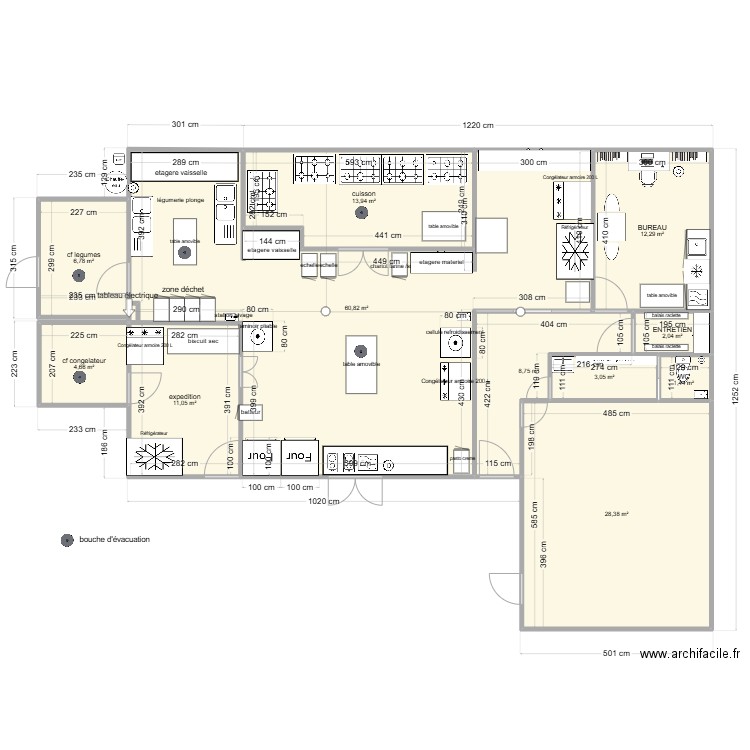 patisserie 3. Plan de 11 pièces et 153 m2