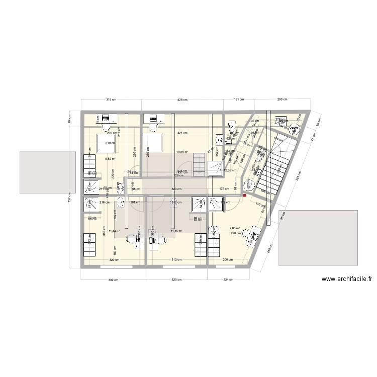 etage avec salles d'eau sans mezzanine. Plan de 13 pièces et 76 m2